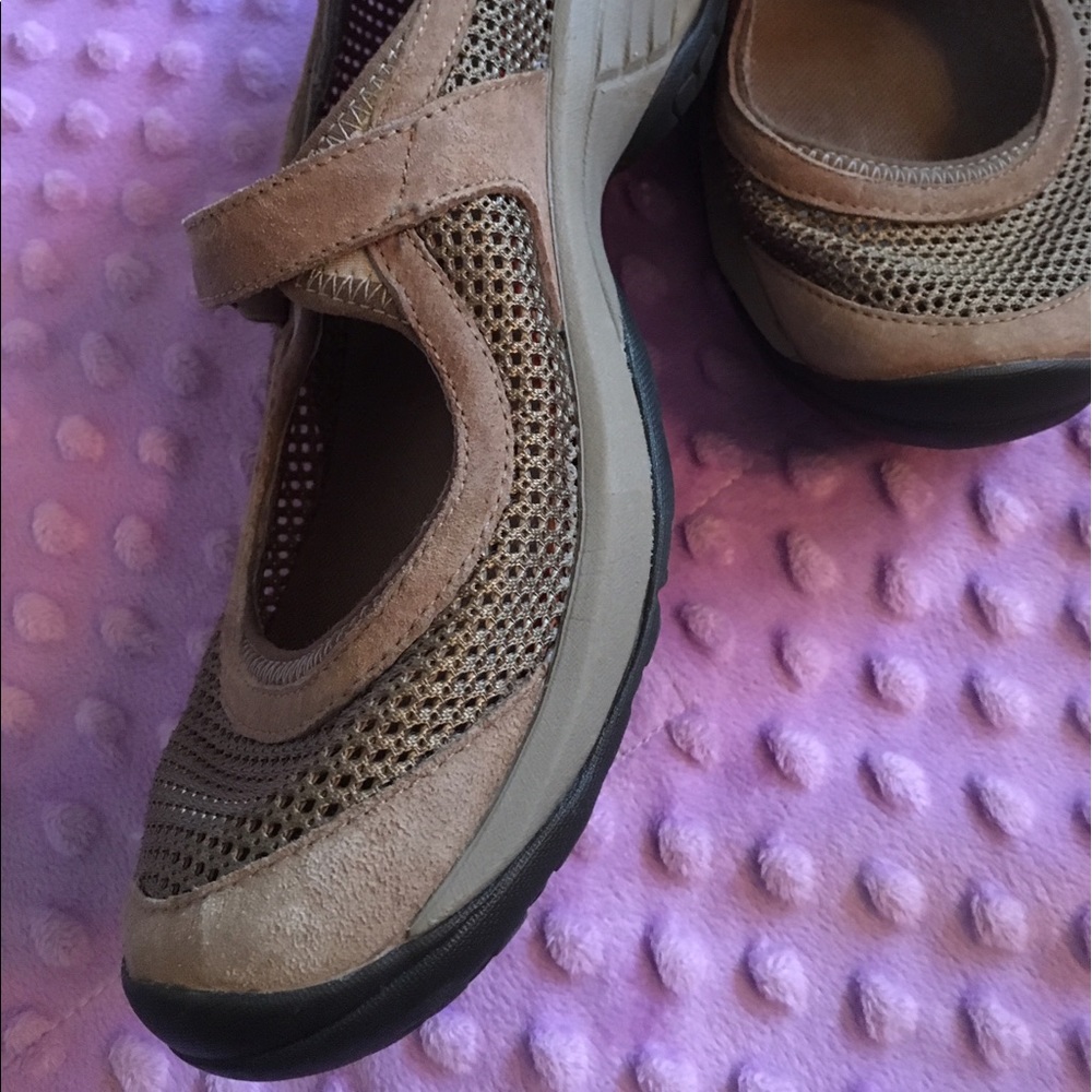 Merrell Mesh Shoes Size 7